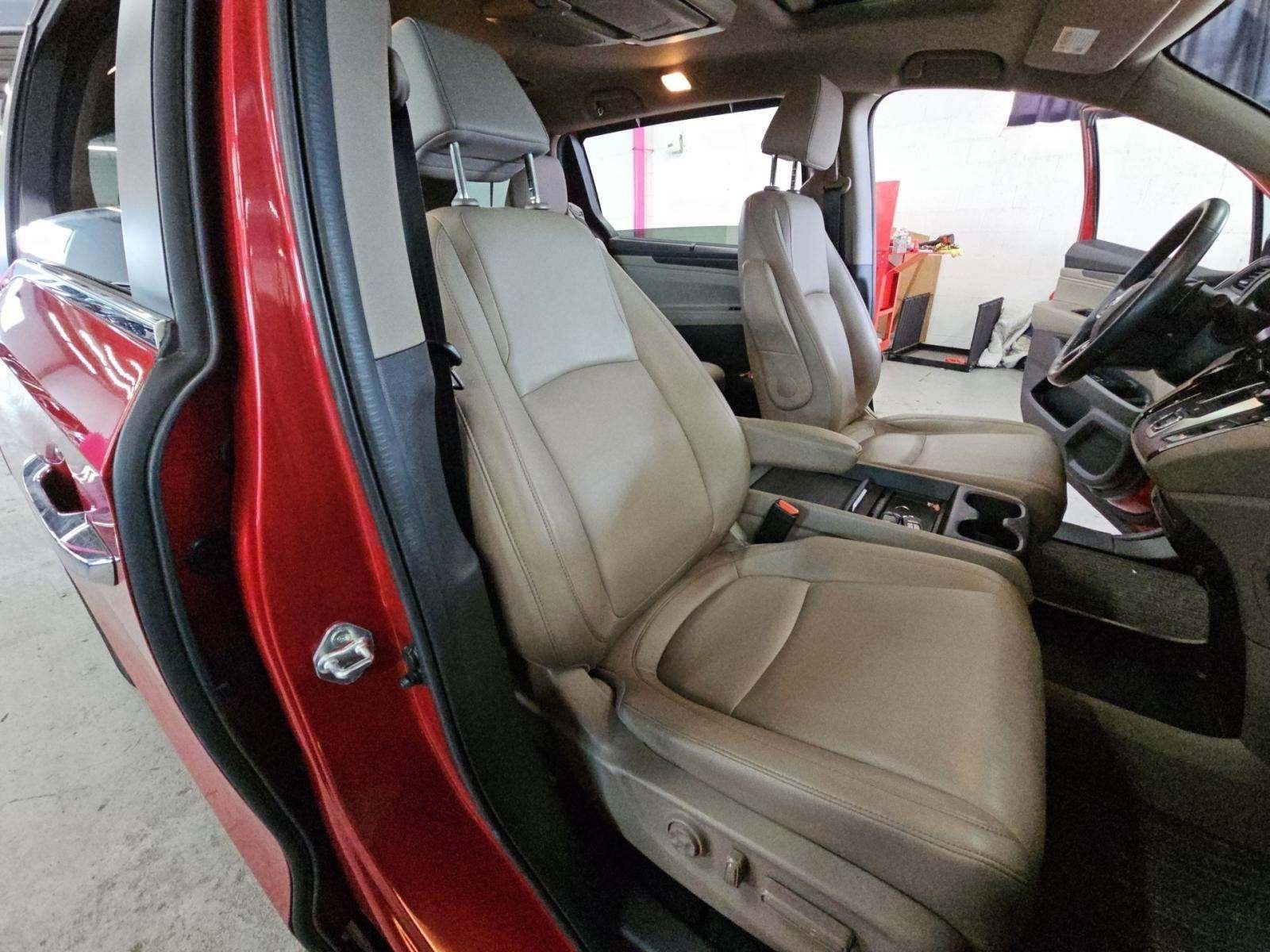 Used 2024 Honda Odyssey Touring image 13