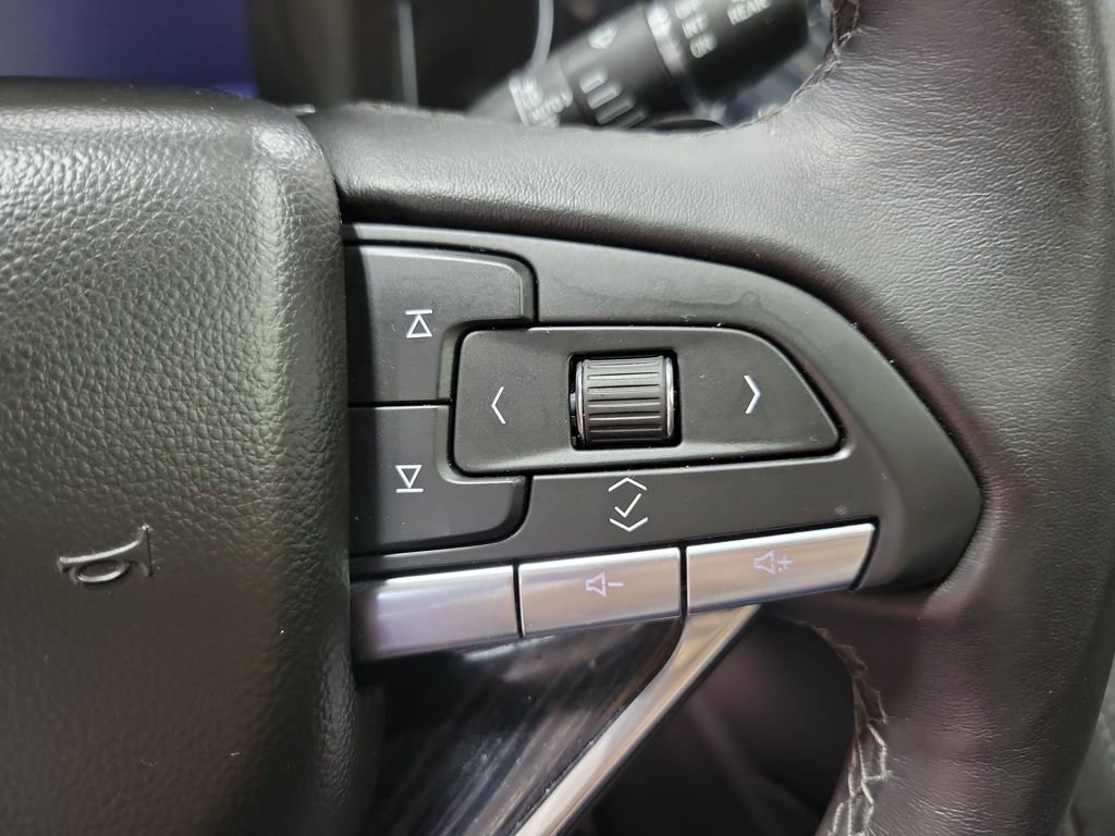 Used 2025 Cadillac XT6 Premium Luxury image 53