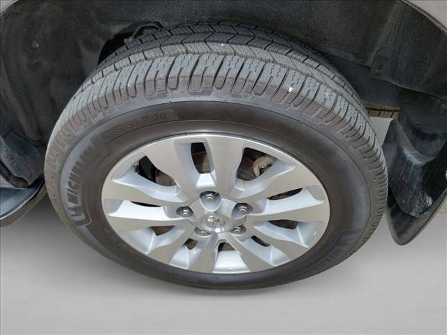 Used 2020 Toyota Sequoia Platinum AWD/4WD image 12