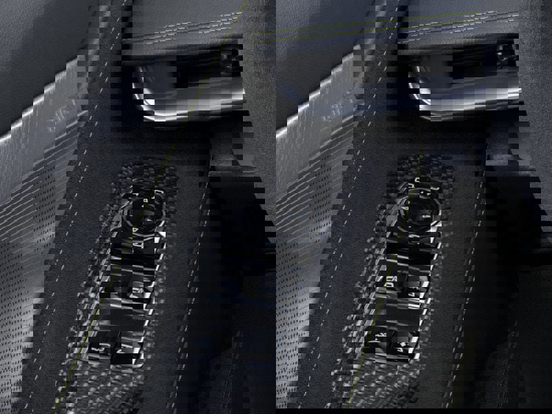 New 2025 Chevrolet Corvette E-Ray image 22