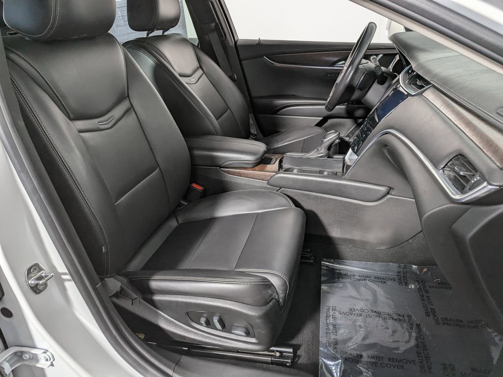 Used 2019 Cadillac XTS Luxury image 24