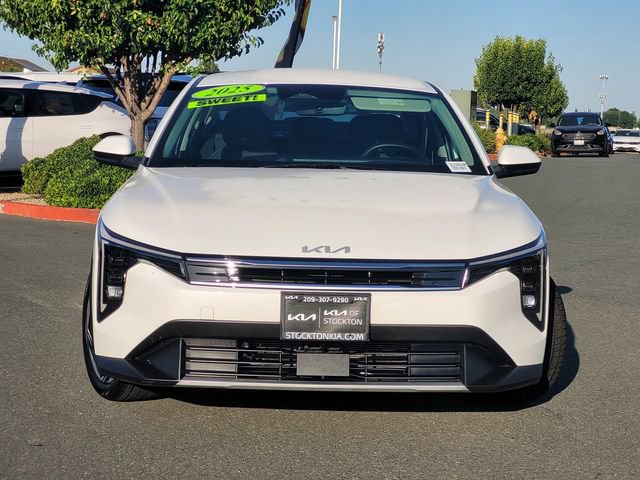Used 2025 Kia K4 EX FWD image 2
