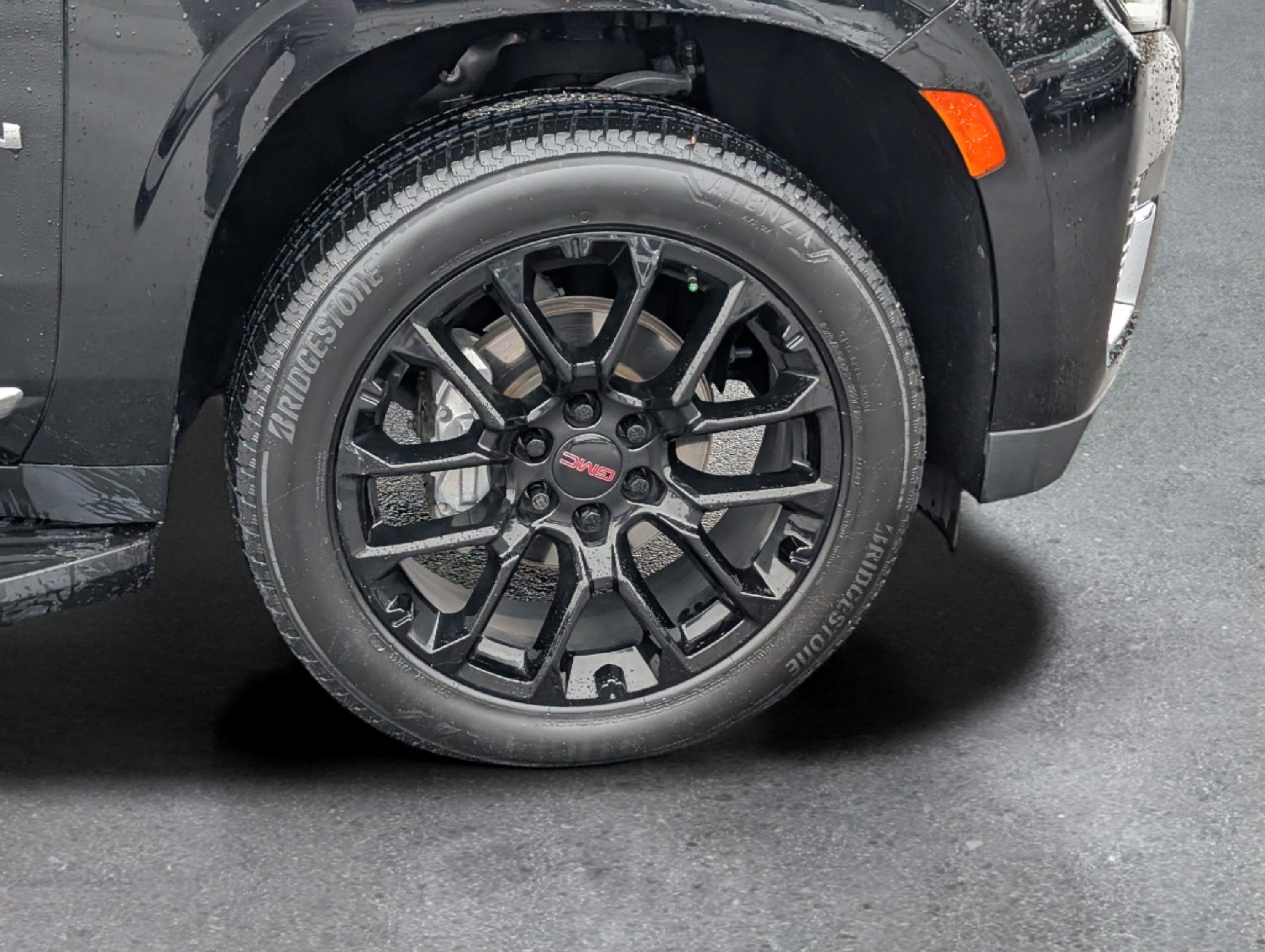 Certified 2023 GMC Yukon SLT w/ SLT Luxury Package image 6