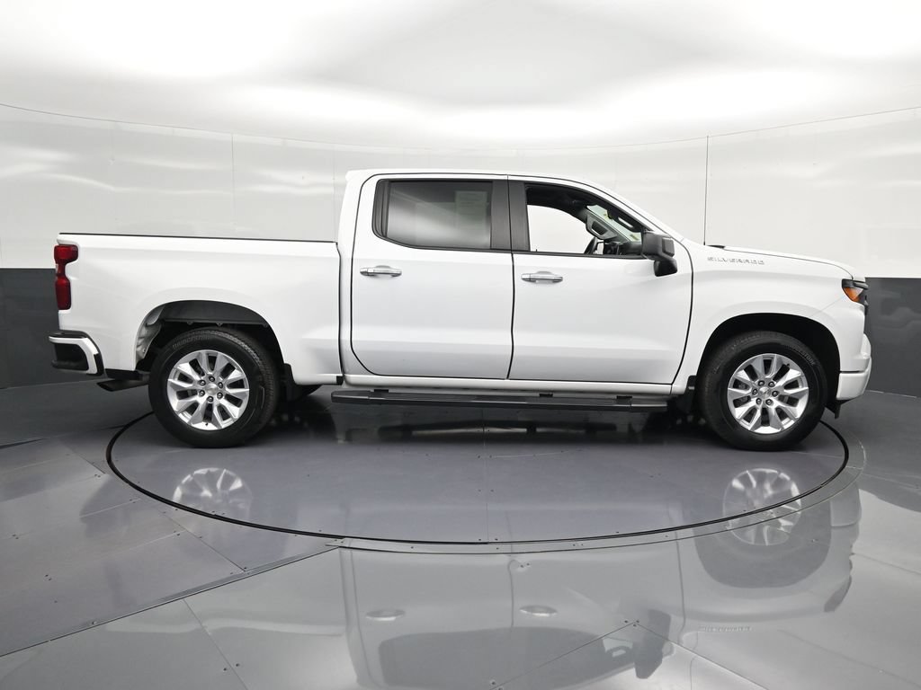 Used 2024 Chevrolet Silverado 1500 Custom RWD image 4