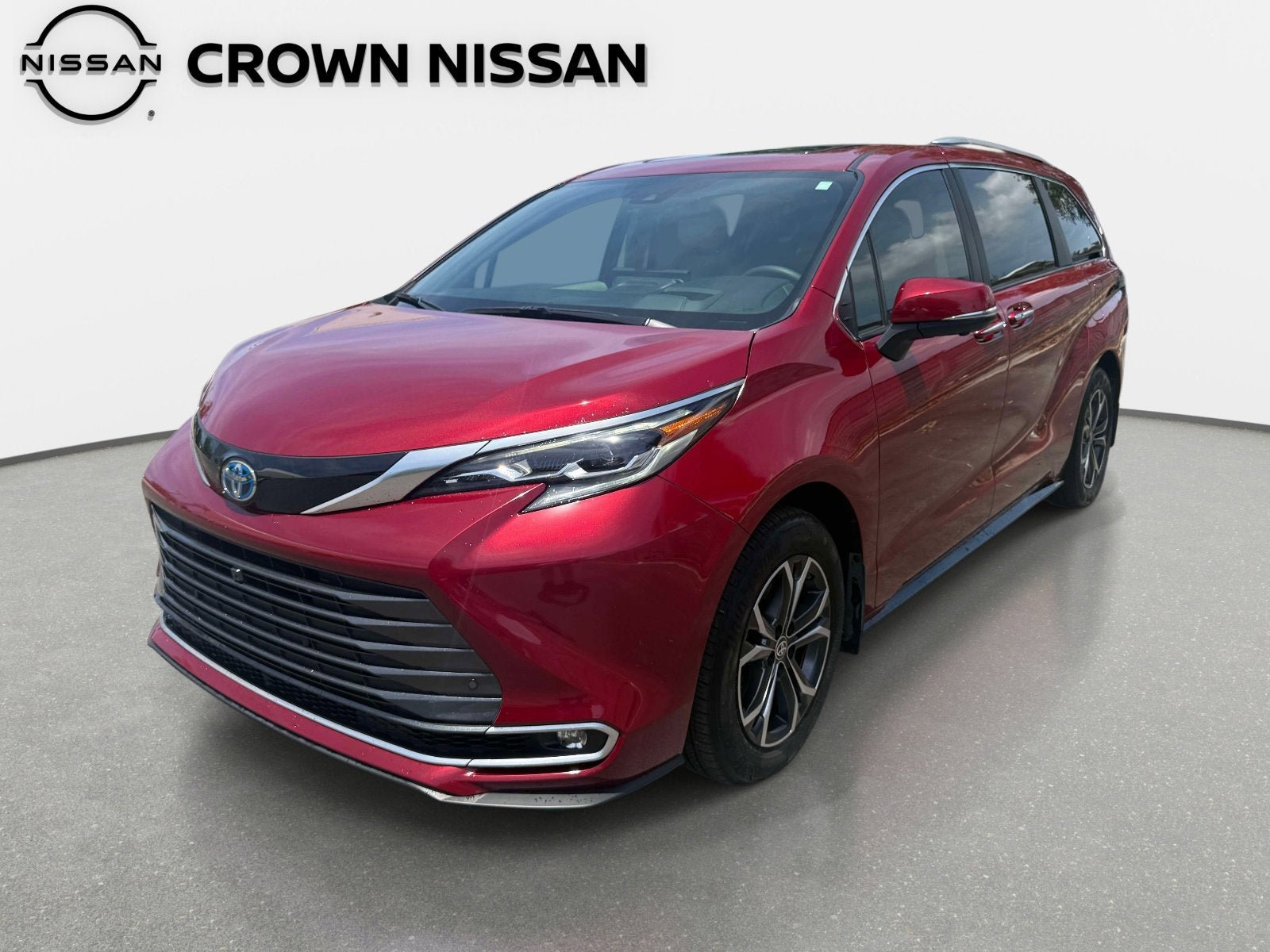 Used 2025 Toyota Sienna Platinum