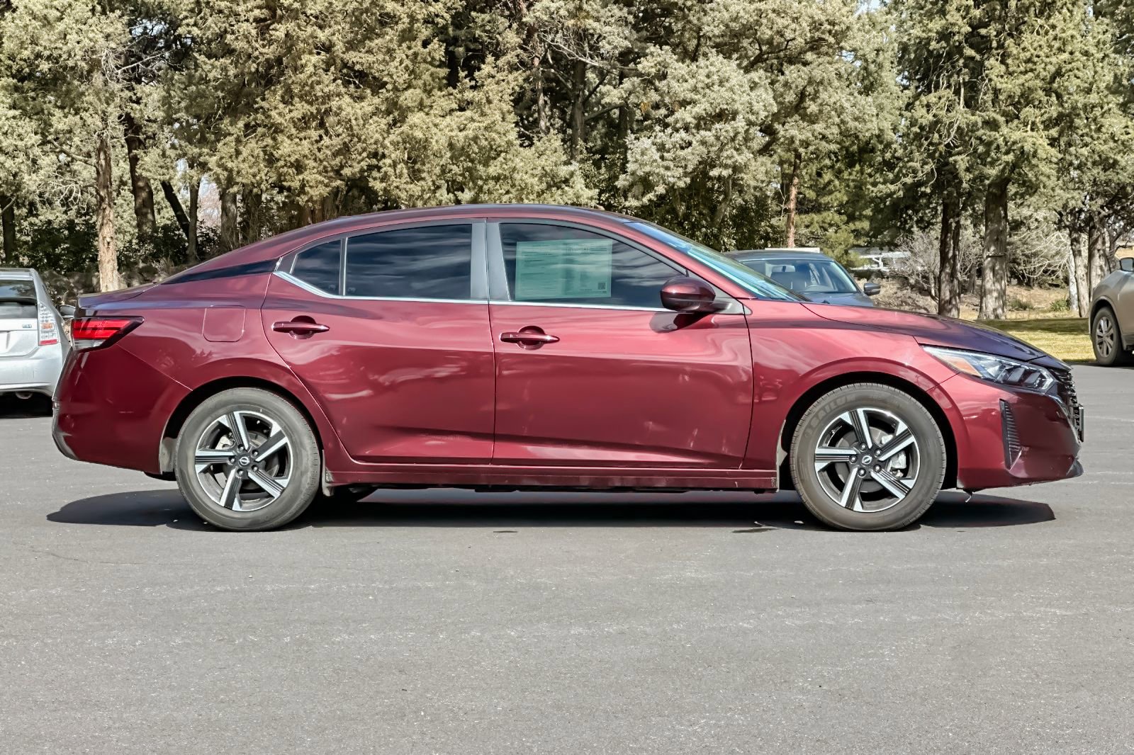 Used 2024 Nissan Sentra SV image 3