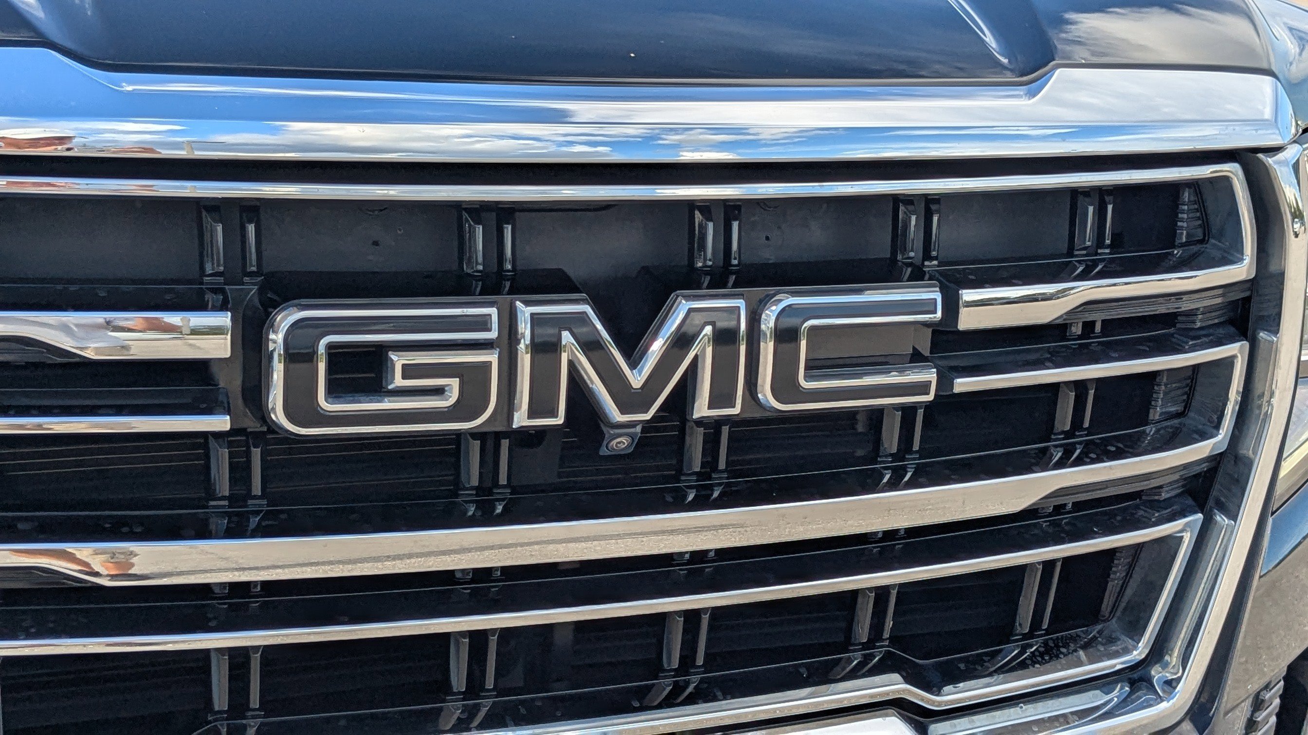 Used 2022 GMC Yukon SLT w/ SLT Premium Package image 11