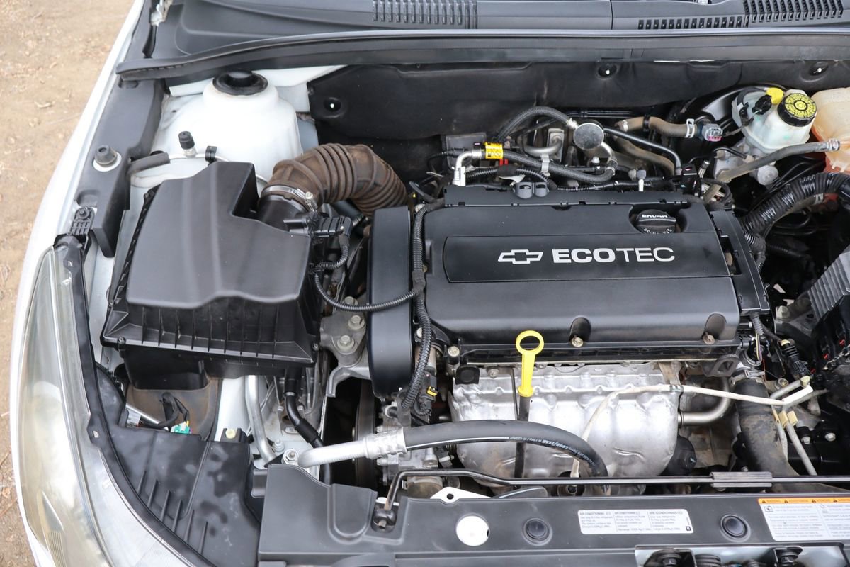 Used 2014 Chevrolet Cruze LS image 37