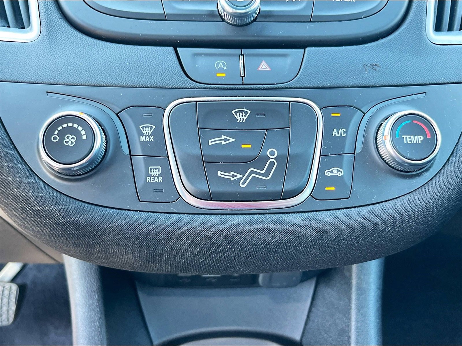 Used 2025 Chevrolet Malibu LS image 15