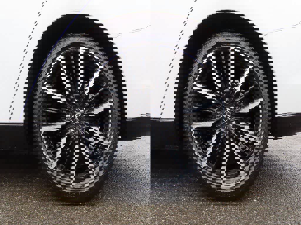 Used 2023 Honda Accord Touring image 9