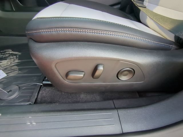 New 2026 Chevrolet Equinox EV LT image 11