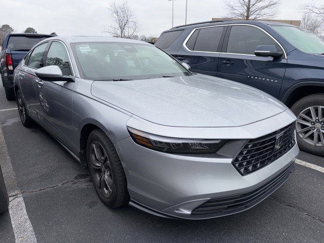 Used 2023 Honda Accord EX image 3