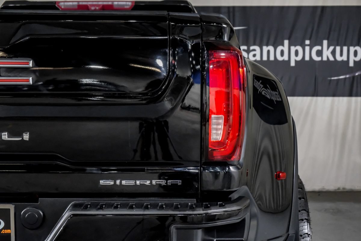Used 2023 GMC Sierra 3500 Denali w/ Denali Ultimate Package AWD/4WD image 44