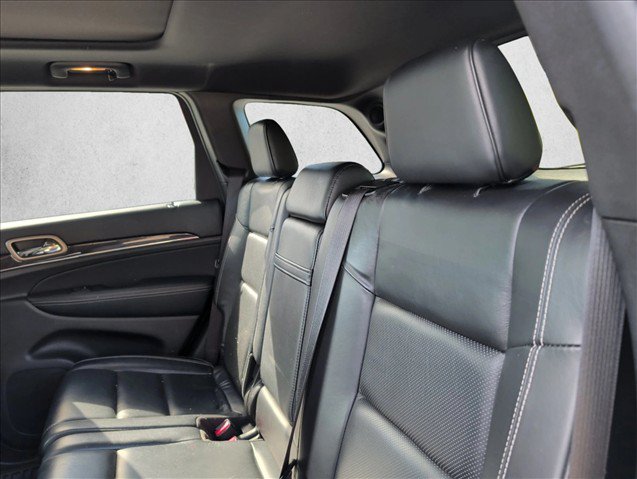 Used 2015 Jeep Grand Cherokee Overland AWD/4WD image 17