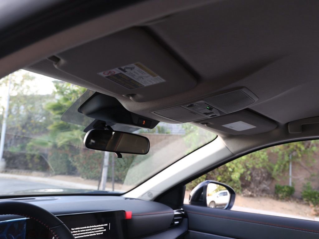 New 2026 Nissan Kicks SR image 13