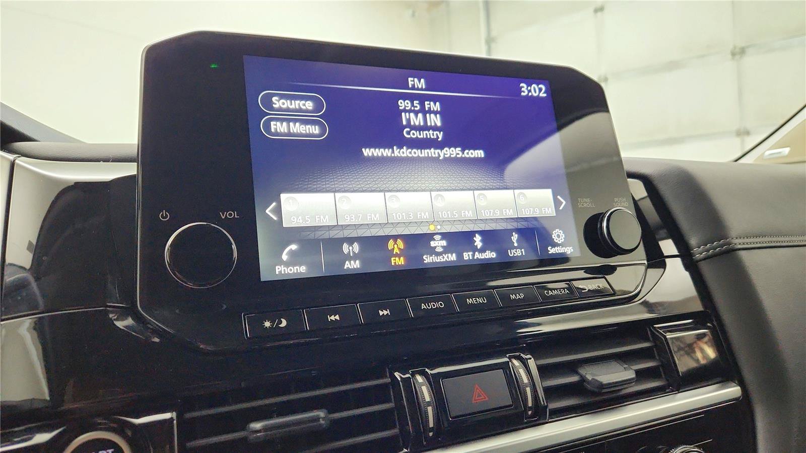 Used 2024 Nissan Pathfinder Platinum w/ Cargo Package FWD image 24