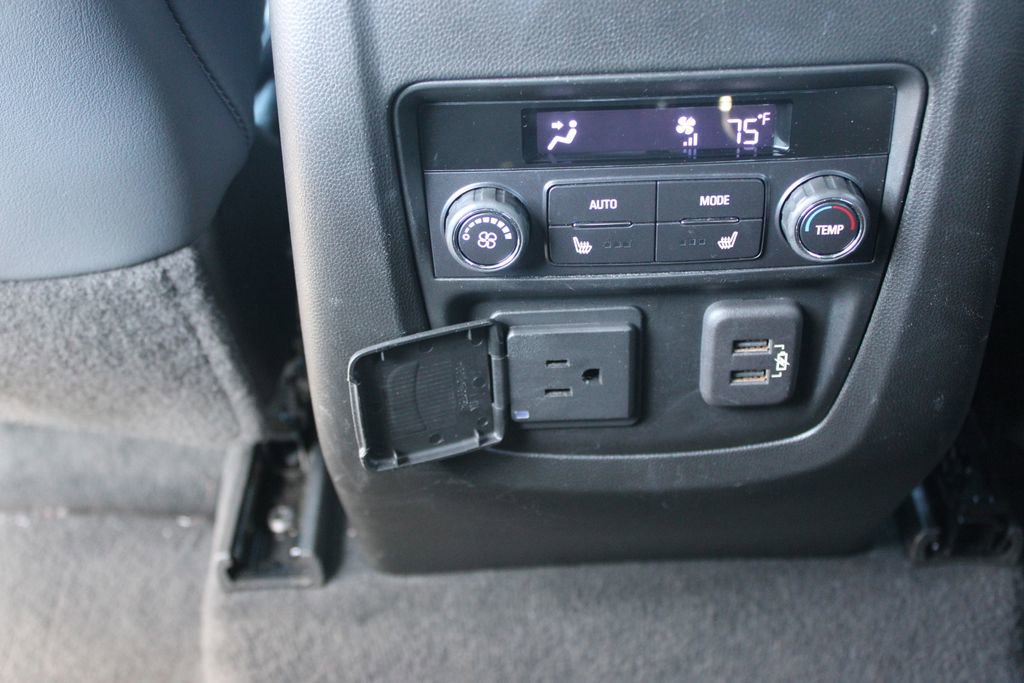 Used 2024 Buick Enclave Premium image 26