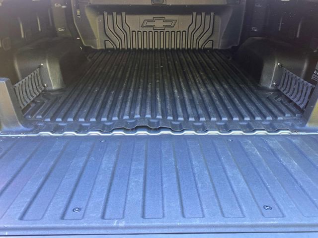 Used 2023 Chevrolet Silverado 1500 LT AWD/4WD image 28