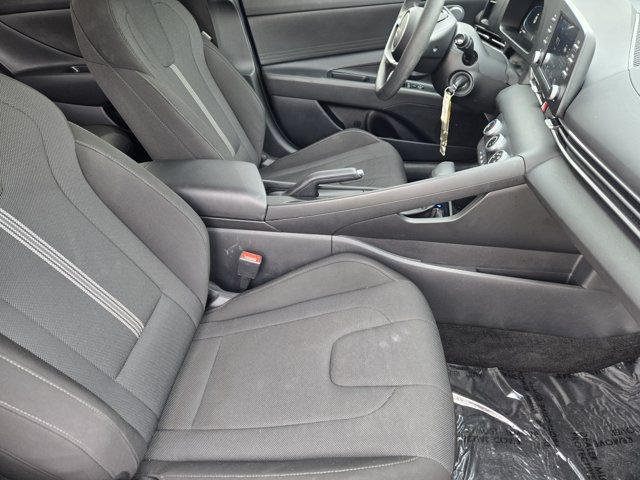 Certified 2026 Hyundai Elantra SE FWD image 13