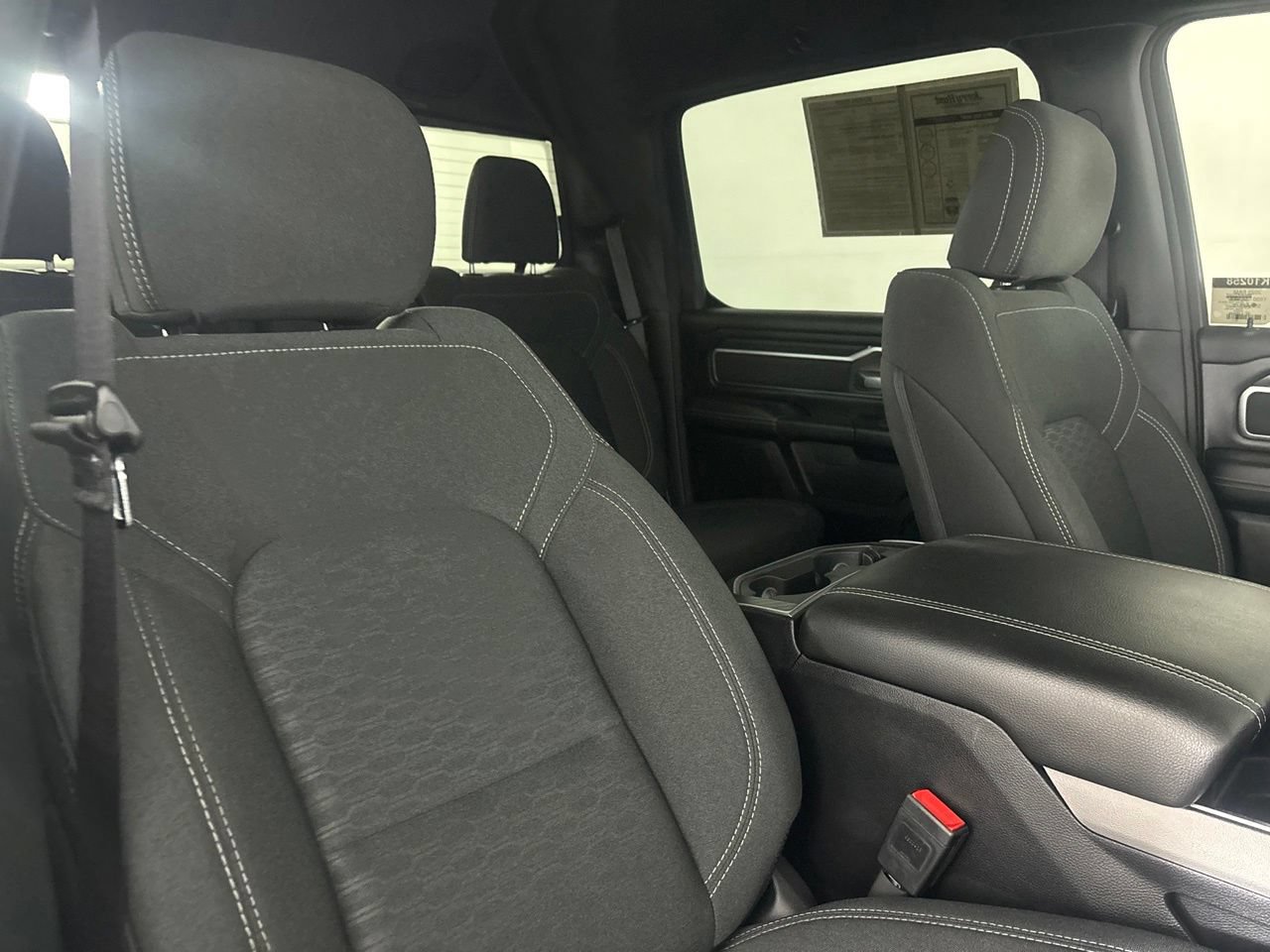 Used 2025 RAM 1500 Big Horn AWD/4WD image 30