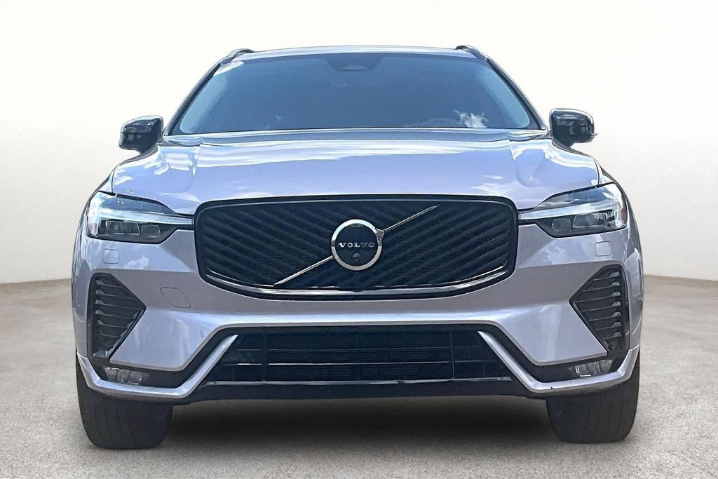 Certified 2026 Volvo XC60 B5 Plus AWD/4WD image 4