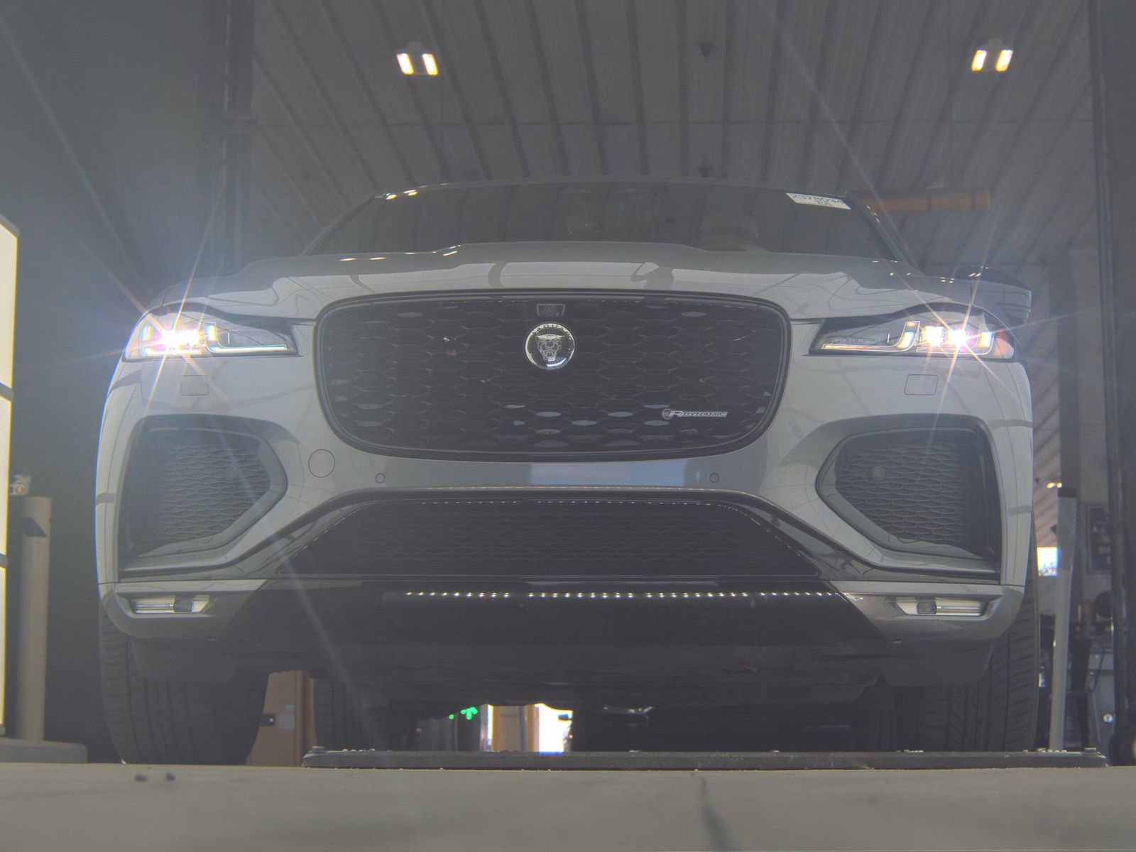Used 2025 Jaguar F-PACE R-Dynamic S image 4