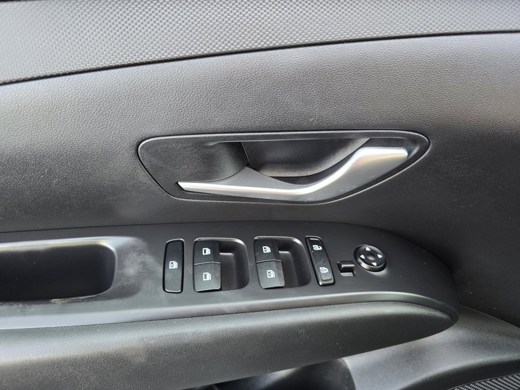 Used 2023 Hyundai Tucson SEL image 16