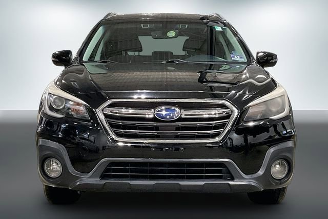 Used 2018 Subaru Outback 2.5i Touring AWD/4WD image 2