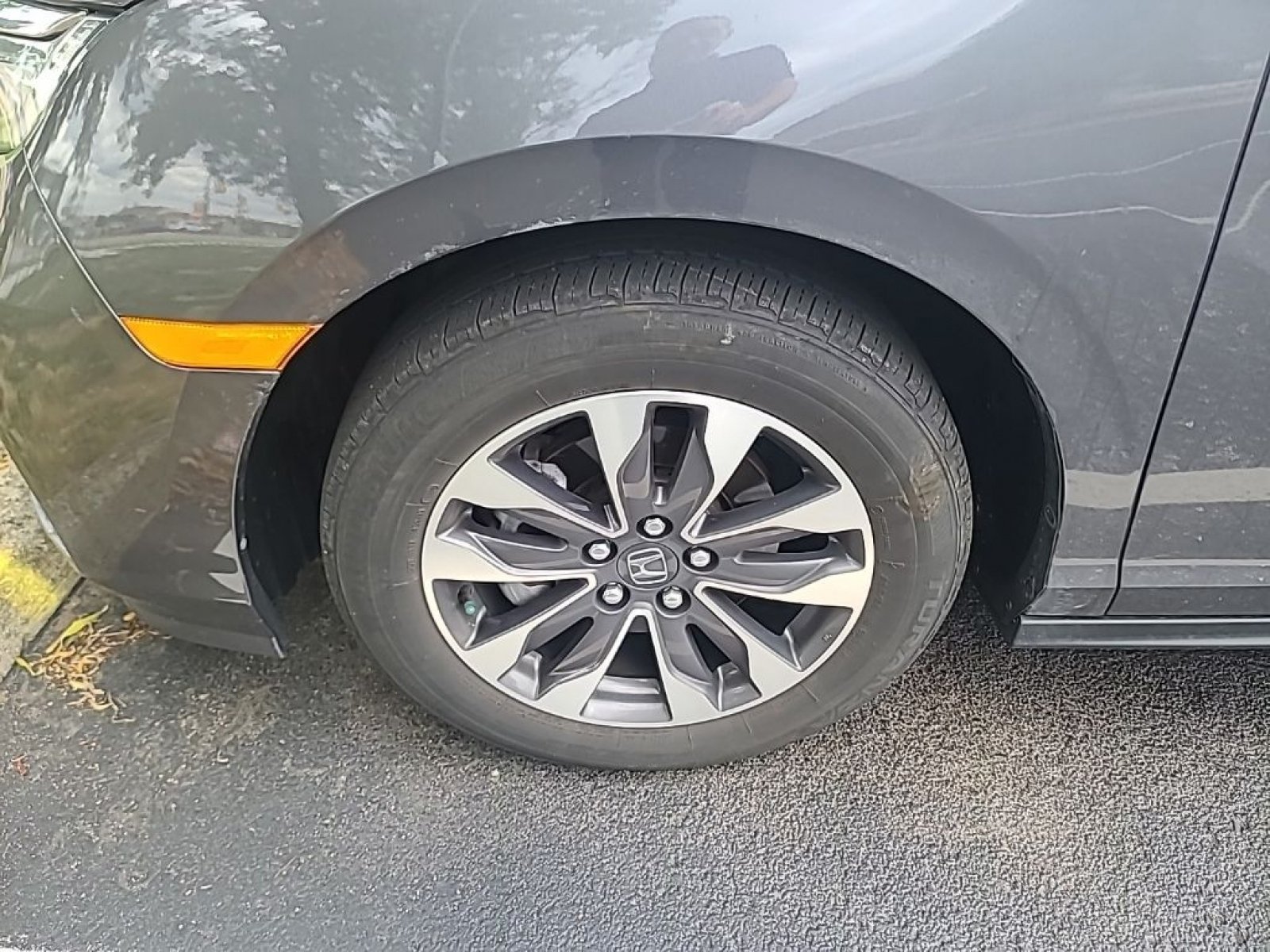 Certified 2024 Honda Odyssey EX-L image 7
