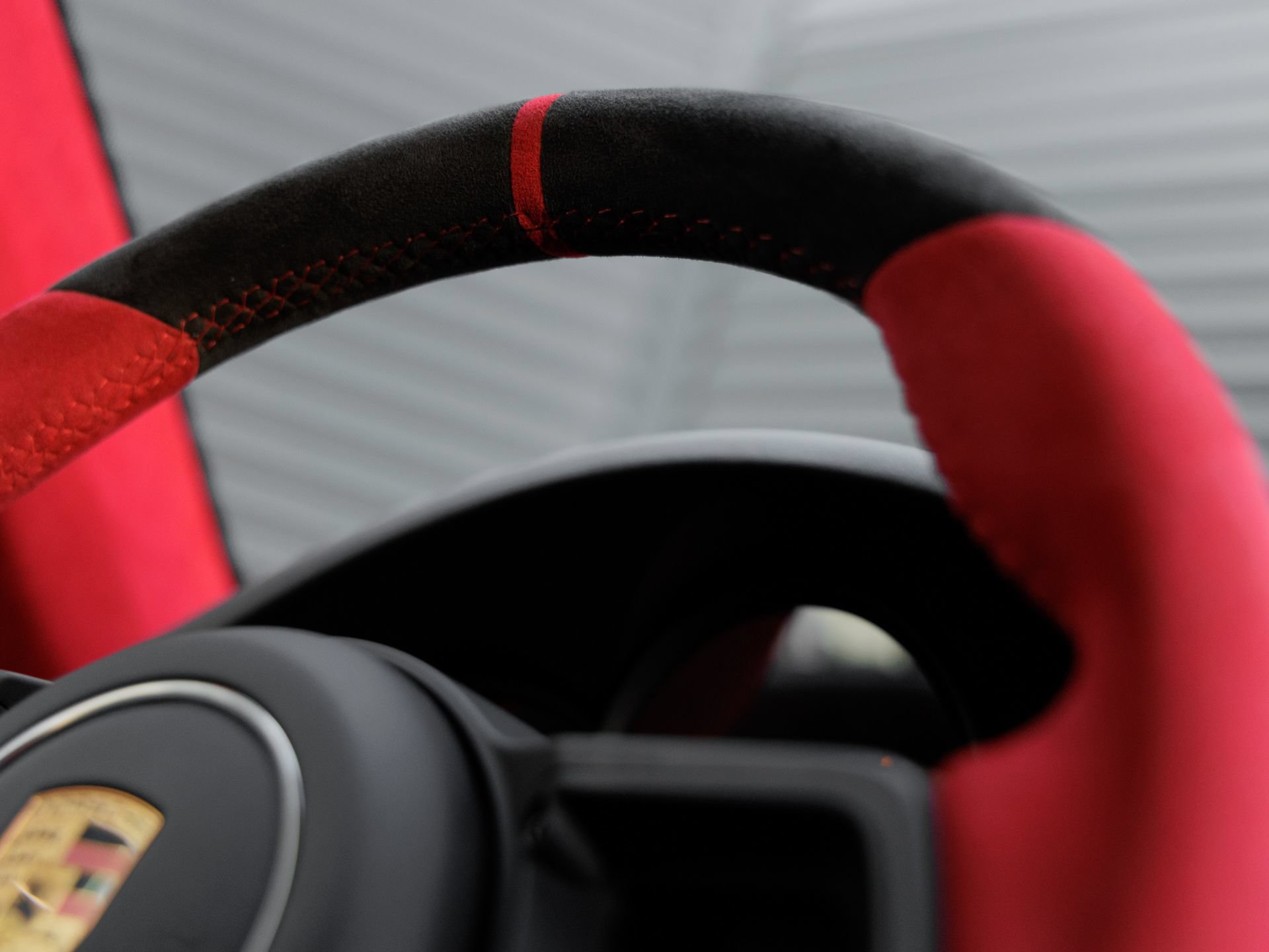 Certified 2018 Porsche 911 GT2 RS RWD image 22