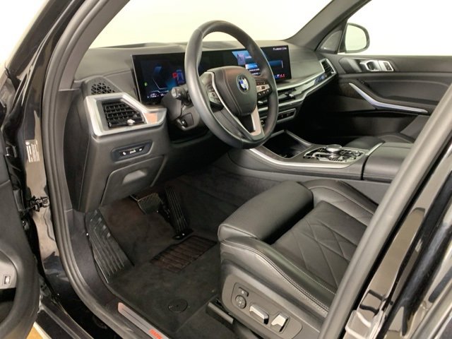 Used 2024 BMW X5 xDrive50e w/ Premium Package image 34