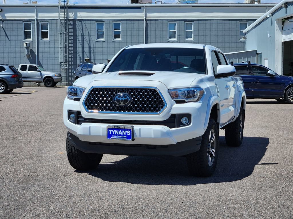 Used 2019 Toyota Tacoma TRD Sport AWD/4WD image 3