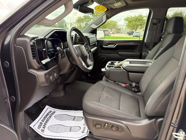 Used 2024 Chevrolet Silverado 1500 LT AWD/4WD image 29