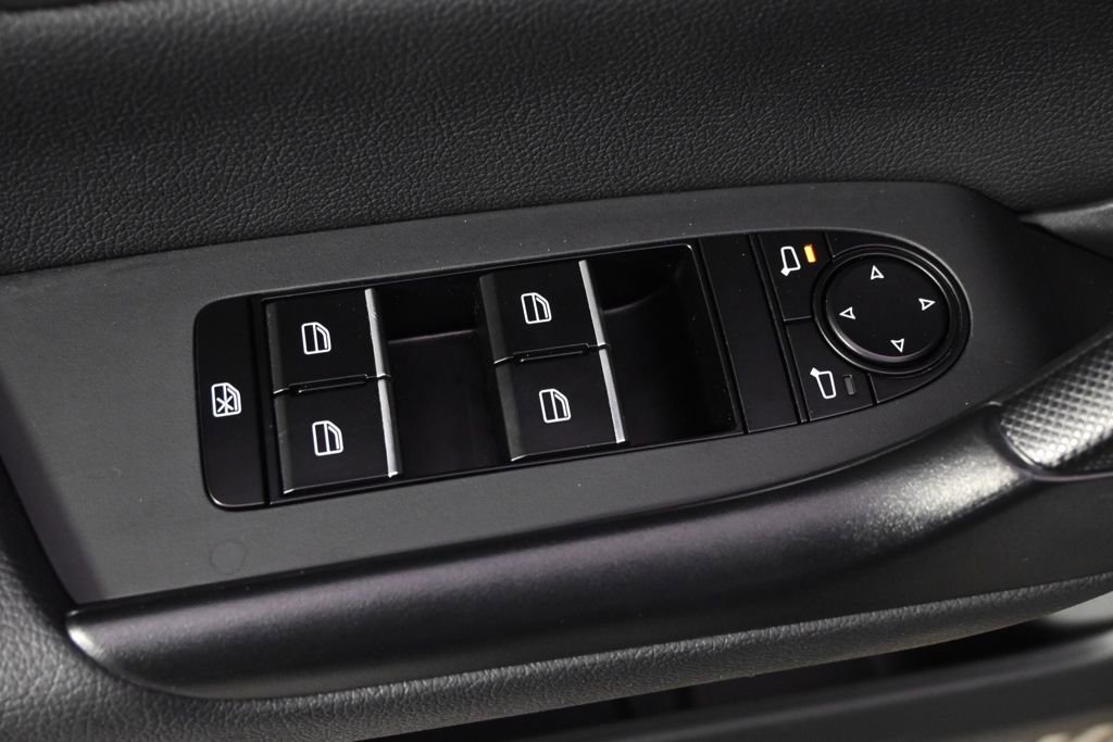 Certified 2025 MAZDA CX-50 AWD 2.5 S w/ Premium Package image 23