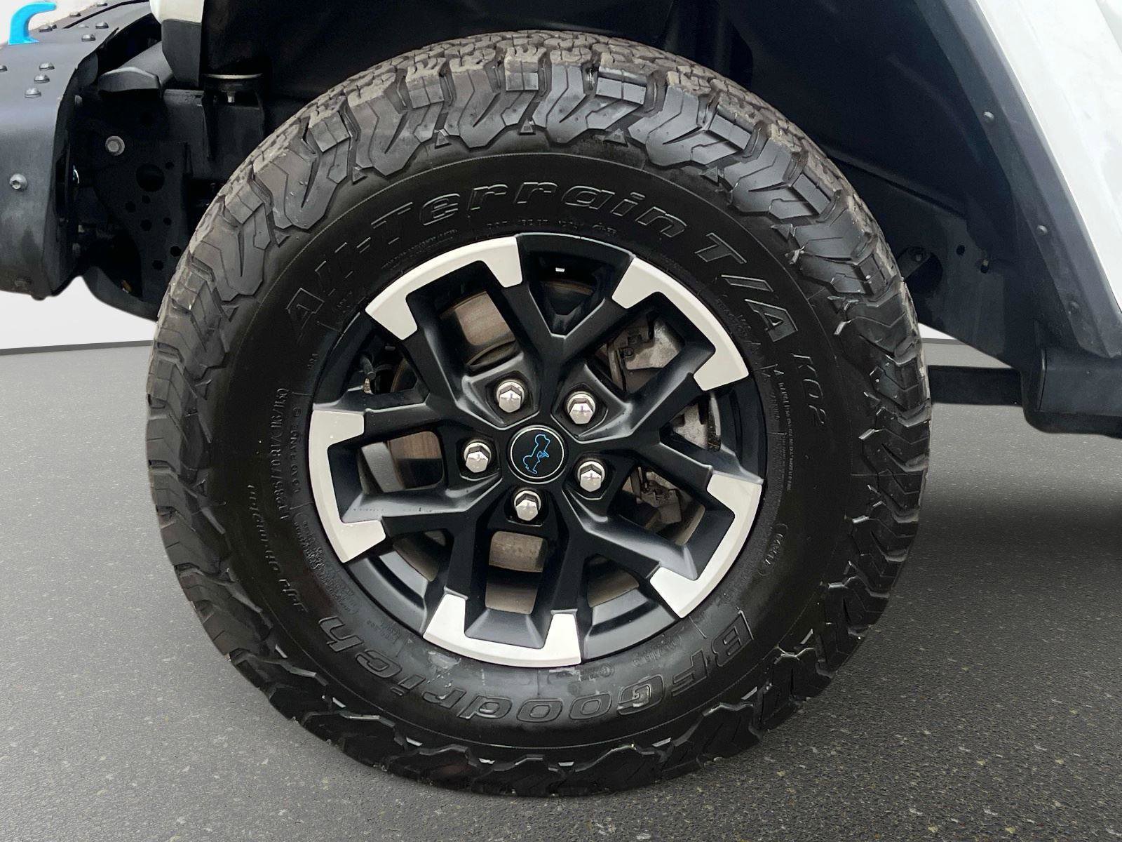 Used 2024 Jeep Wrangler Unlimited Rubicon 4xe image 9