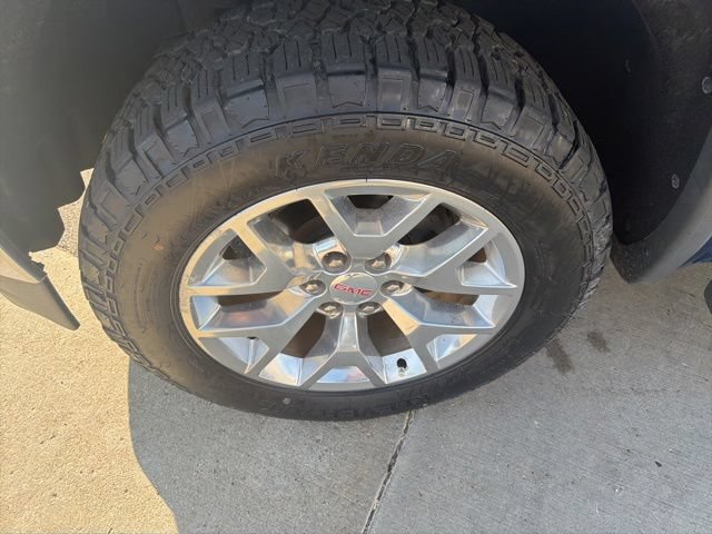 Used 2018 GMC Sierra 1500 SLT AWD/4WD image 11