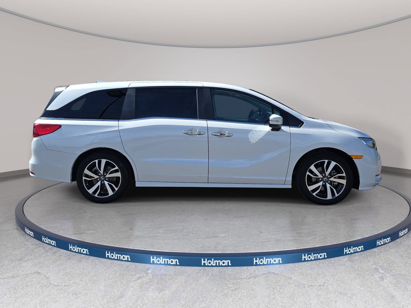 Used 2023 Honda Odyssey Touring image 5