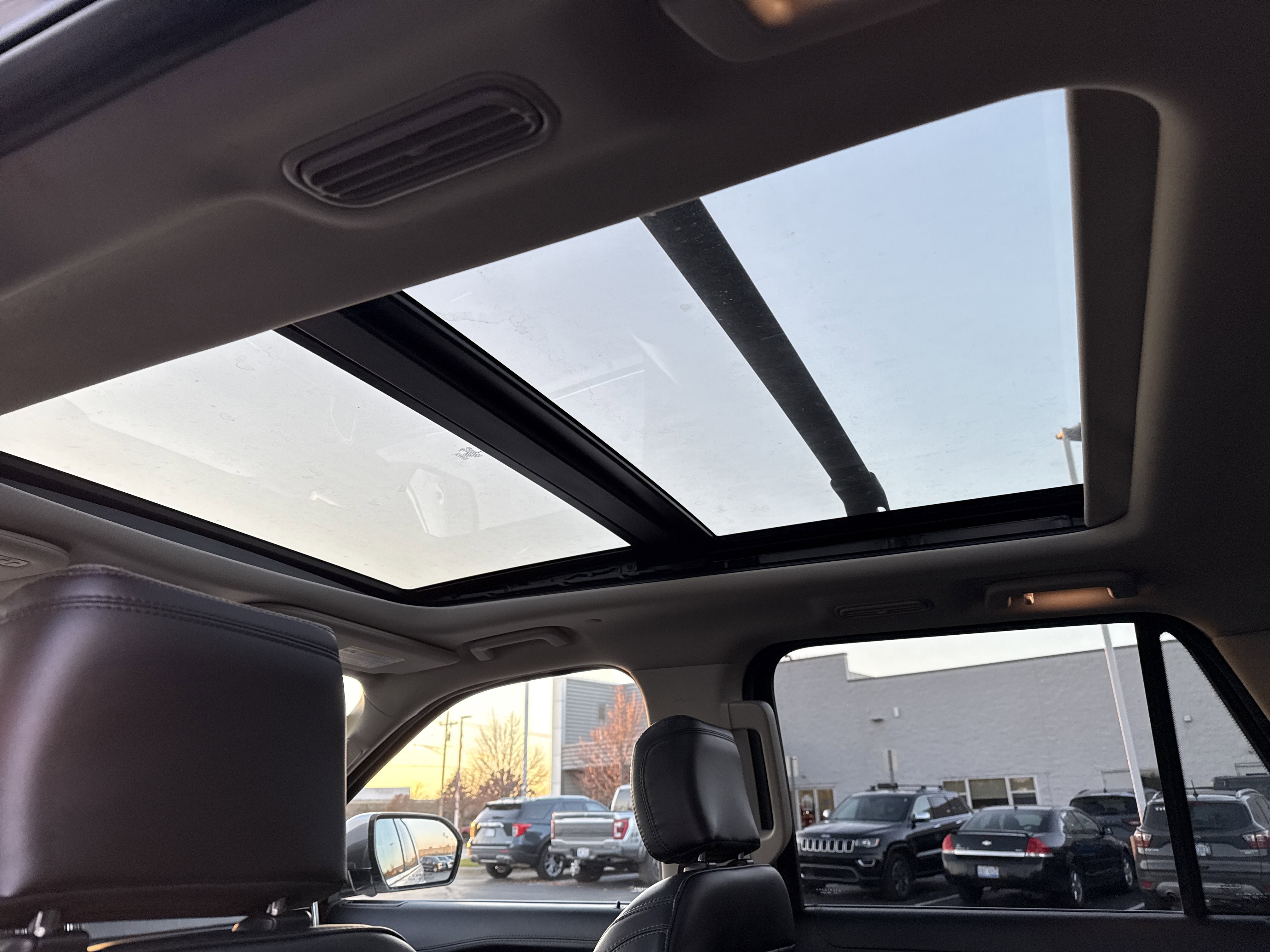 Used 2021 Ford Expedition Platinum image 16