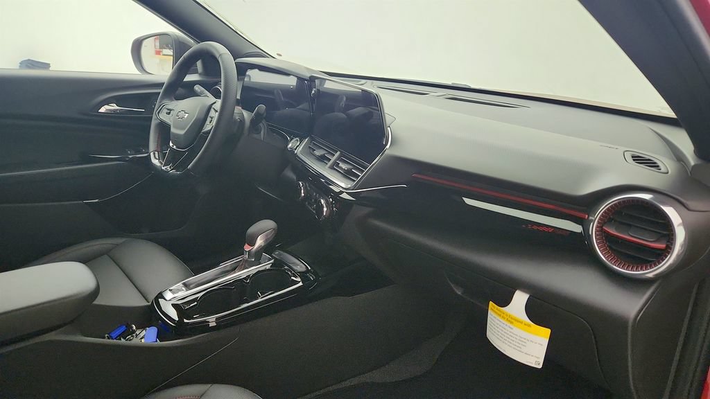 New 2026 Chevrolet Trax RS w/ Sunroof Package FWD image 22