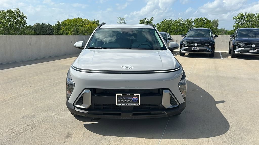 Certified 2025 Hyundai Kona SEL image 7