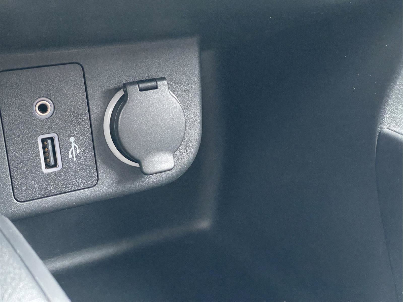 Used 2023 Nissan Kicks S image 30