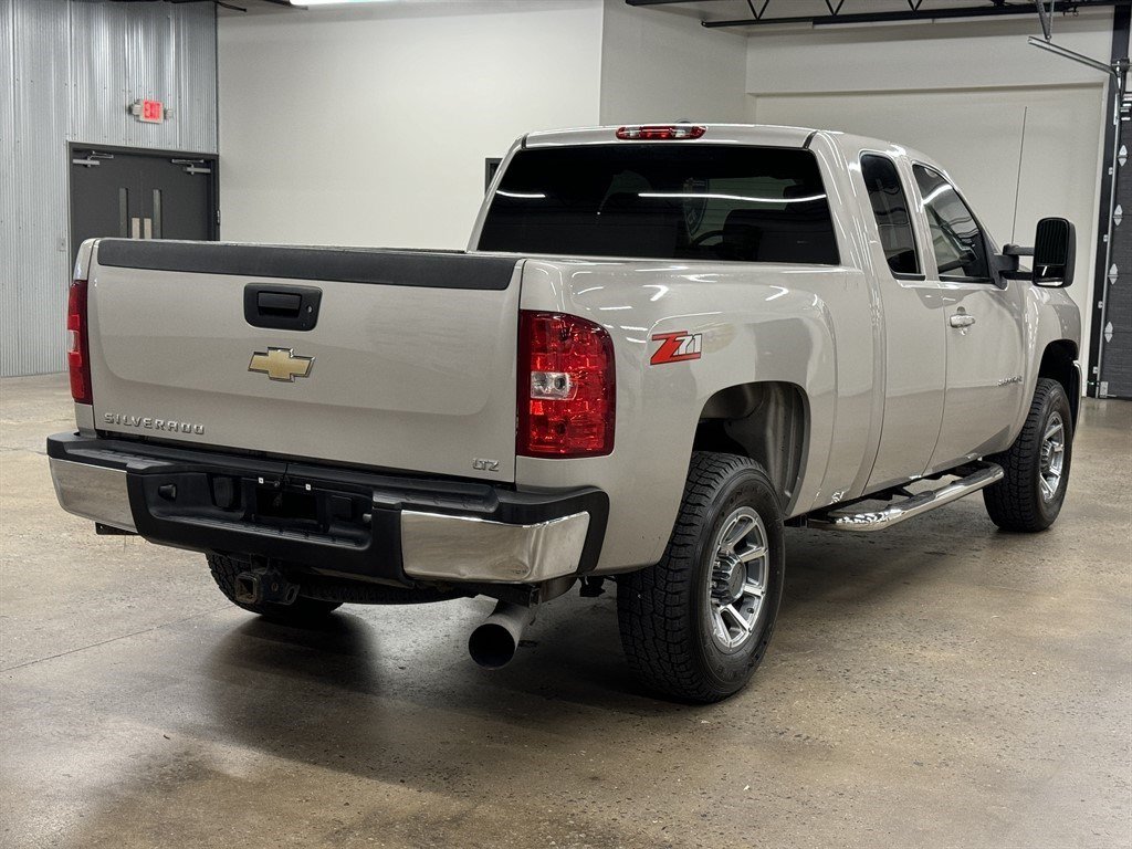 Used 2008 Chevrolet Silverado 2500 LTZ w/ Suspension Package, Off-Road RWD image 13