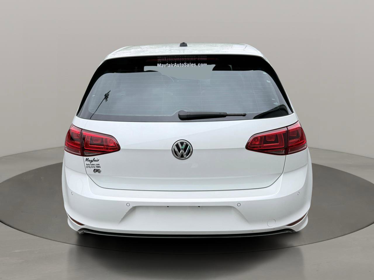 Used 2017 Volkswagen Golf R 4-Door AWD/4WD image 6