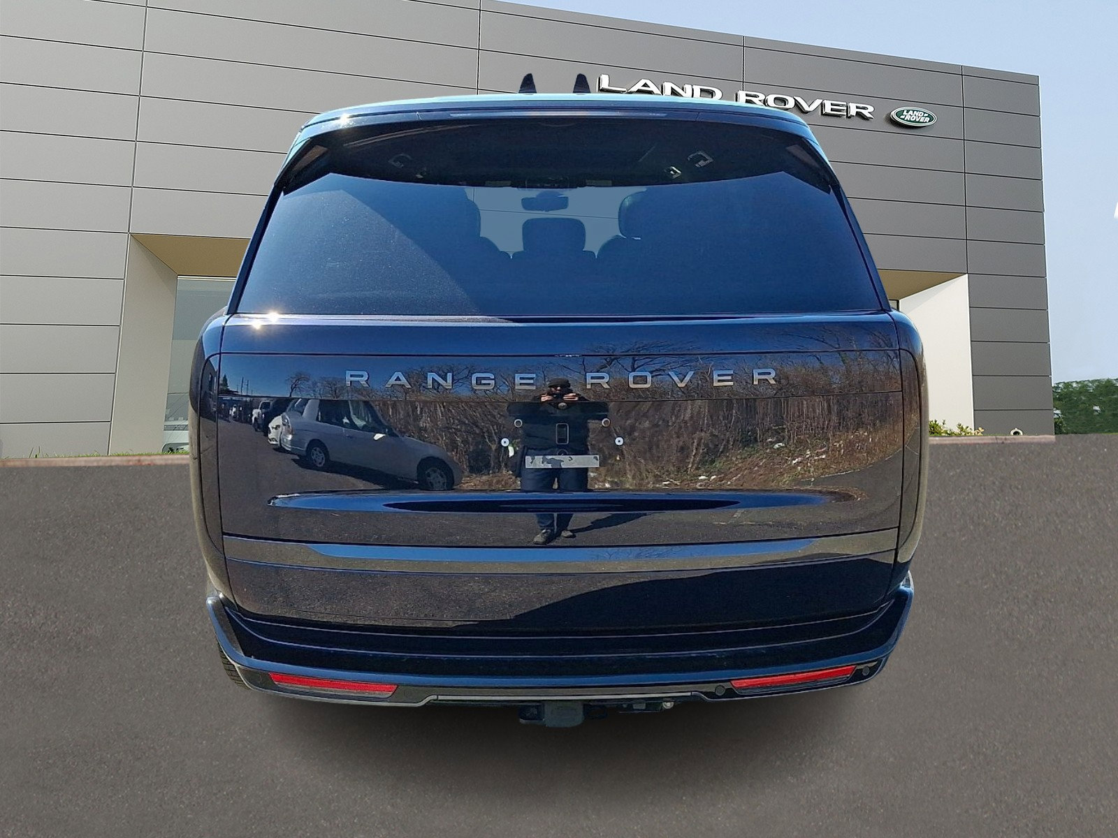 Used 2023 Land Rover Range Rover Long Wheelbase SE image 7