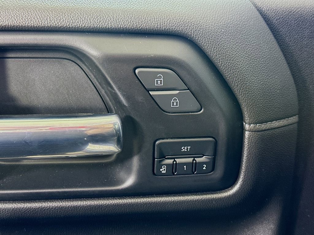 Used 2022 Chevrolet Silverado 1500 LTZ image 21