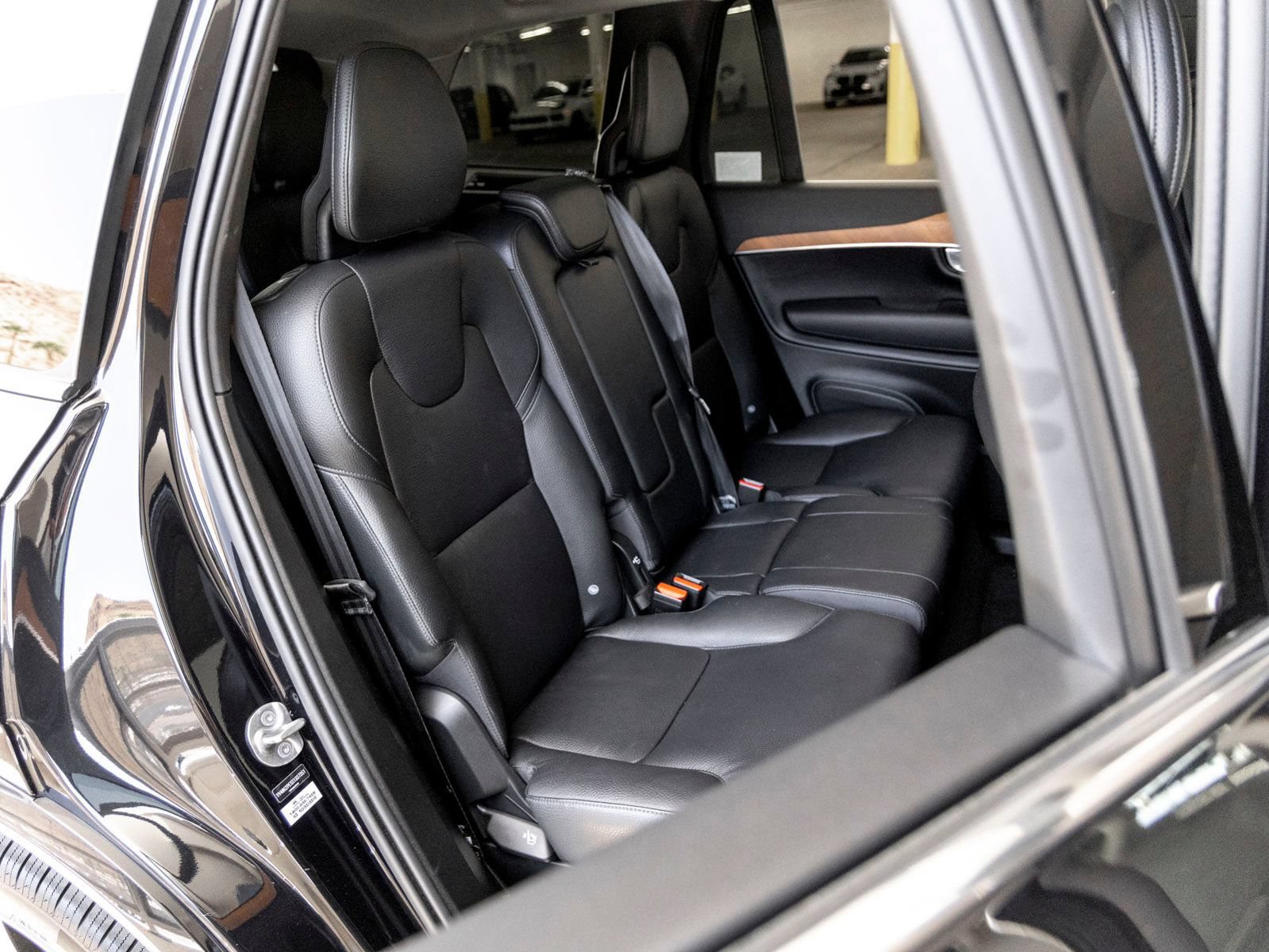 Used 2025 Volvo XC90 B6 Plus w/ Protection Package Premier AWD/4WD image 23