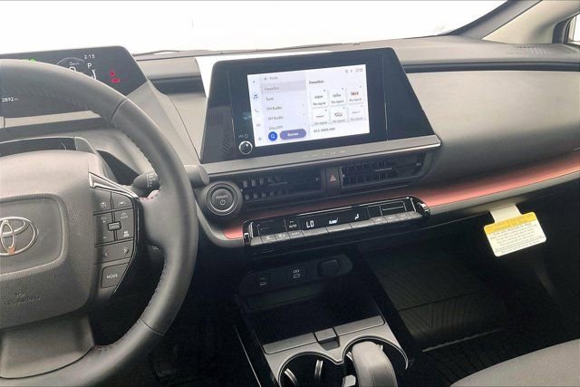 Used 2026 Toyota Prius Plug-In Hybrid FWD image 5