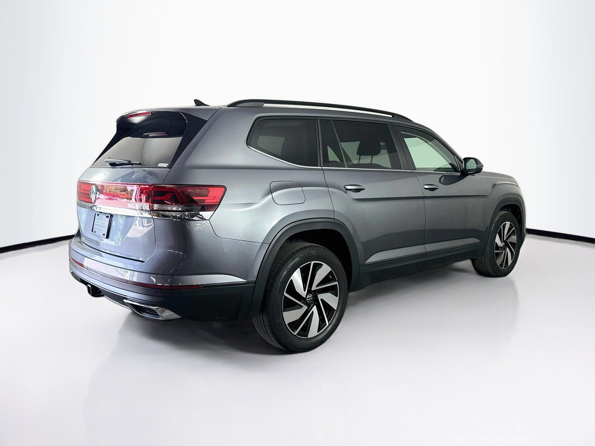 Used 2025 Volkswagen Atlas SE FWD image 9