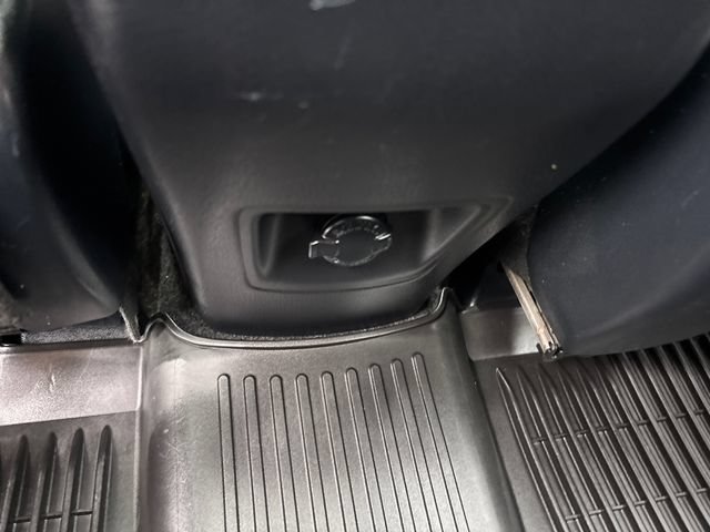 Used 2017 Toyota RAV4 XLE w/ Convenience Package AWD/4WD image 13