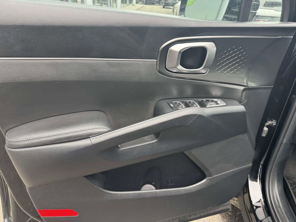 Used 2023 Kia Sorento EX image 15
